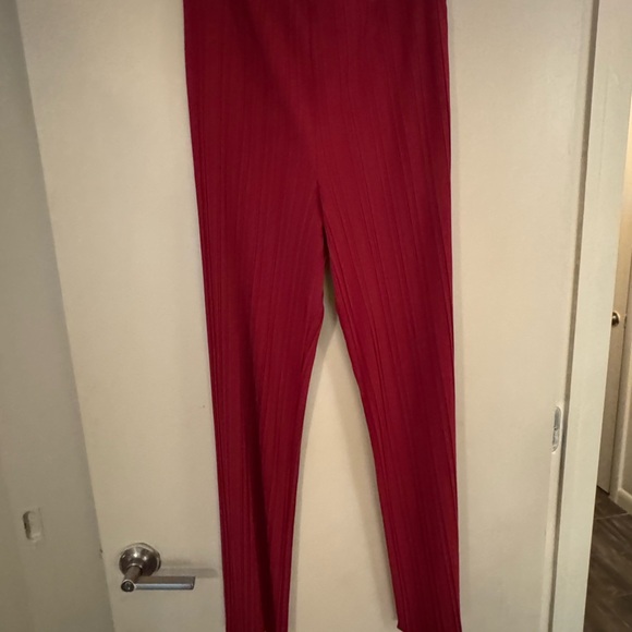 MaxMara Elegant Red and Pink Ensemble - Picture 6 of 8